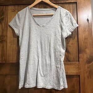 Elegant Light Gray Women's Short Sleeve Tee